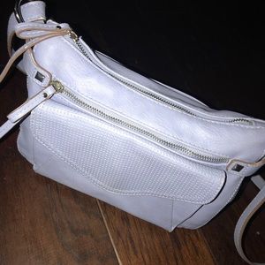 Jessica Simpson purse